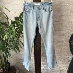 HOLLISTER Slim Straight Light Wash Jeans Size 30 x 32